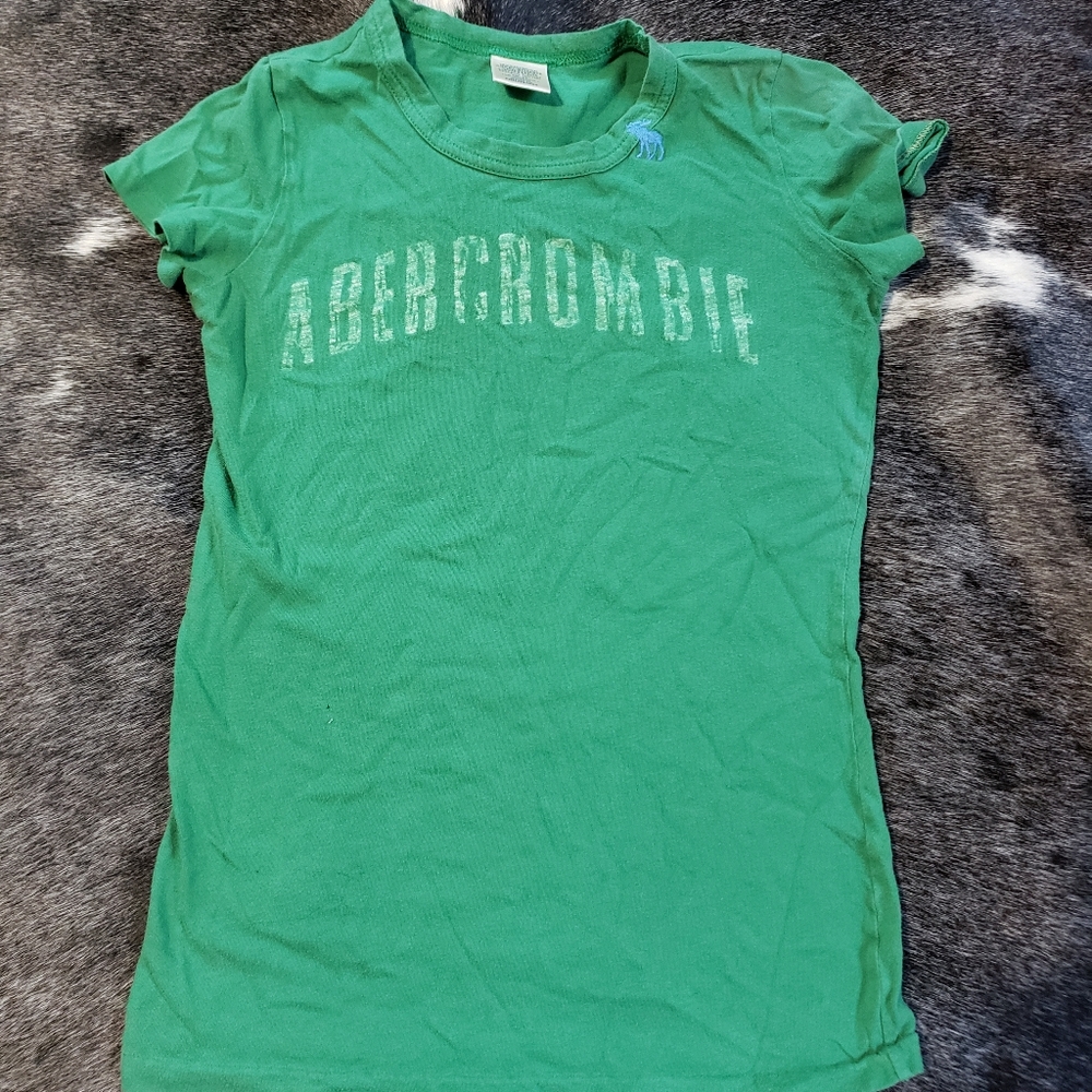 Abercrombie & Fitch small green tshirt